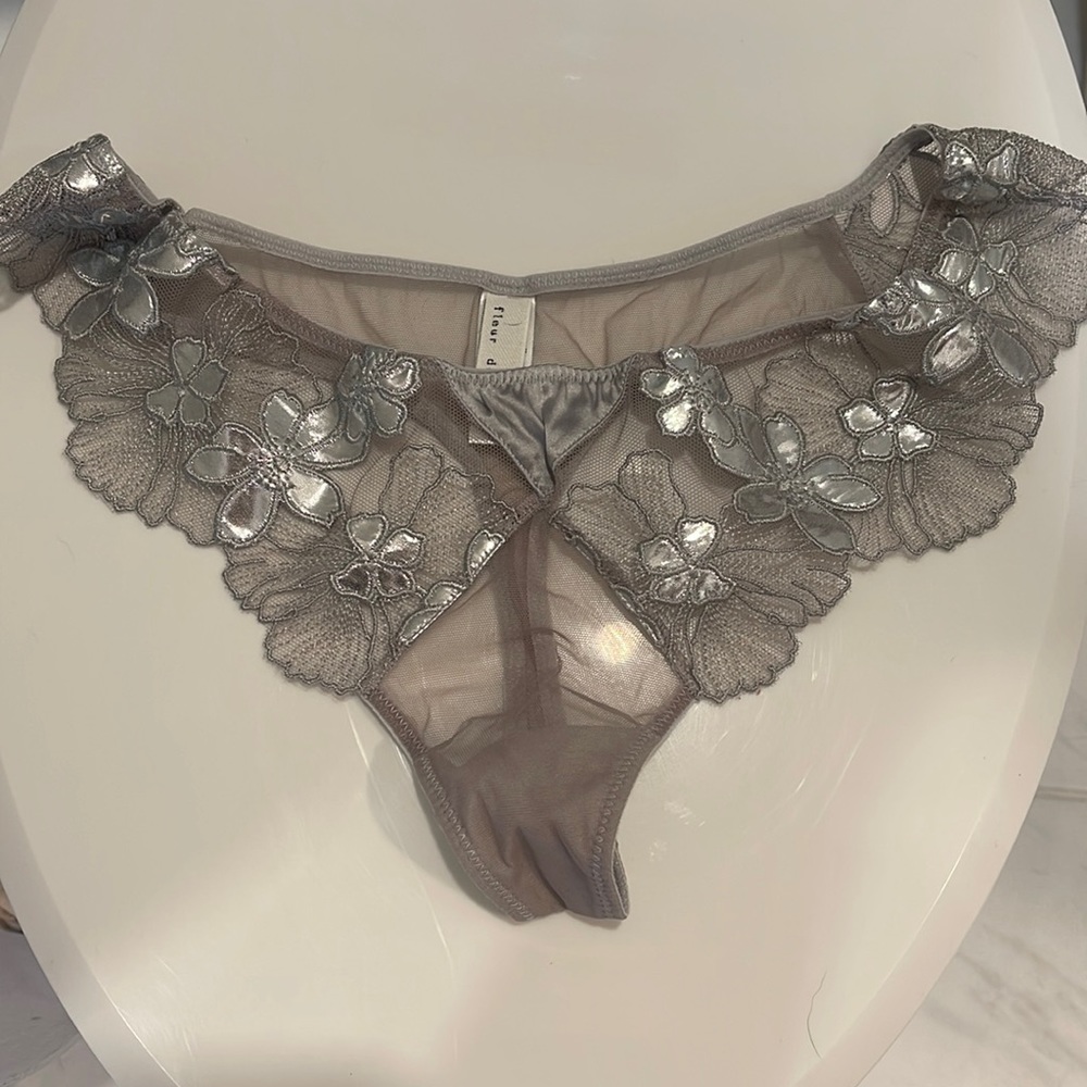 Fleur du mal silver lace thong